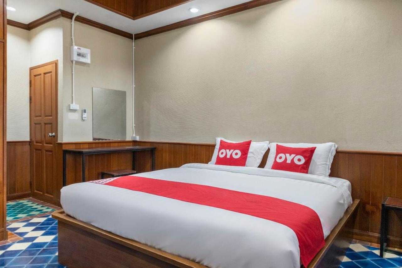 Oyo 736 Poshtel 3*